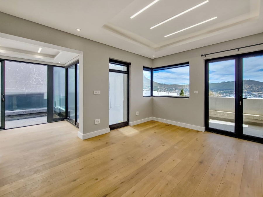 To Let 2 Bedroom Property for Rent in Vredehoek Western Cape